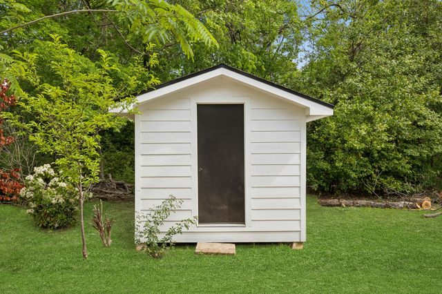 951 S Trade Days Boulevard, Canton, TX 75103