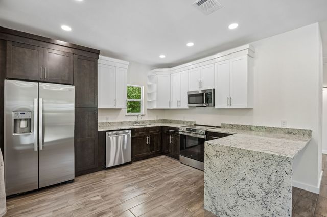 951 S Trade Days Boulevard, Canton, TX 75103