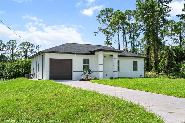 936 Anthony E, Lehigh Acres, FL 33974
