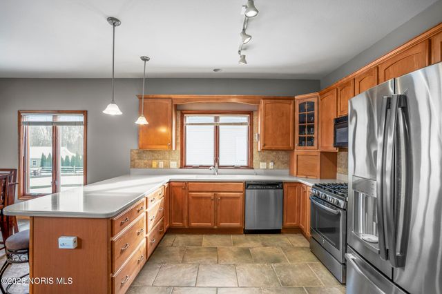 6517 E Saddle Bridge Drive, Whitehouse, OH 43571