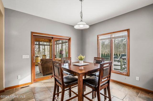 6517 E Saddle Bridge Drive, Whitehouse, OH 43571