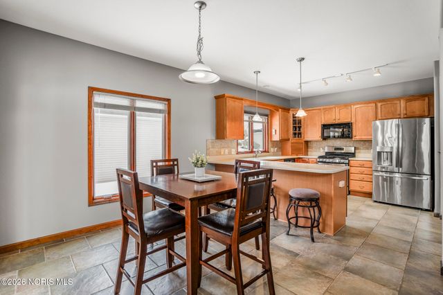 6517 E Saddle Bridge Drive, Whitehouse, OH 43571