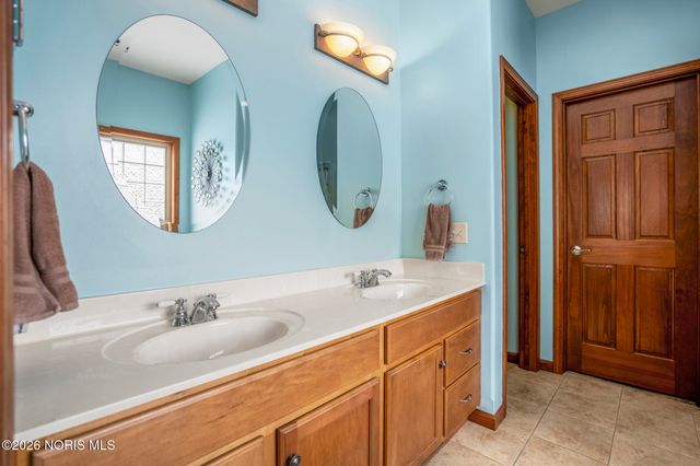 6517 E Saddle Bridge Drive, Whitehouse, OH 43571