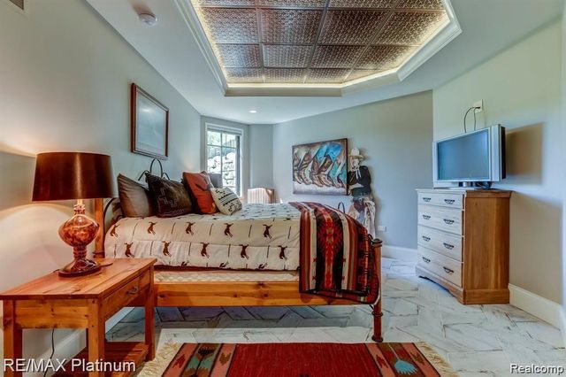 1286 Gray Fox Court, Howell, MI 48843