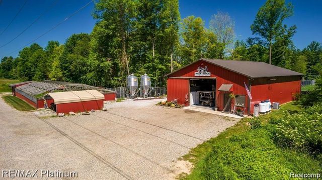 1286 Gray Fox Court, Howell, MI 48843