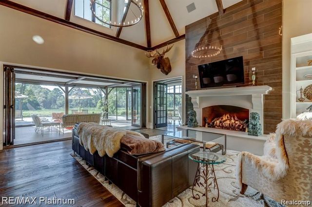 1286 Gray Fox Court, Howell, MI 48843