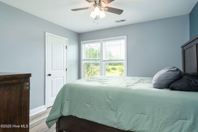 100 Kodiak Court, Jacksonville, NC 28540