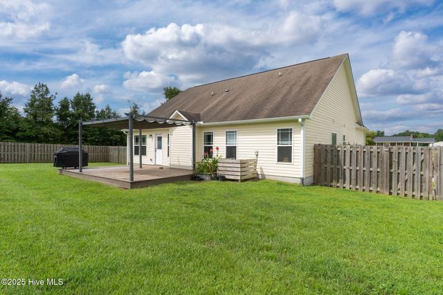 100 Kodiak Court, Jacksonville, NC 28540