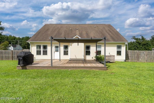 100 Kodiak Court, Jacksonville, NC 28540