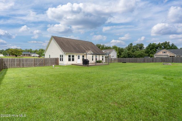 100 Kodiak Court, Jacksonville, NC 28540