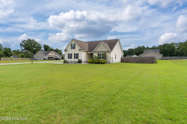 100 Kodiak Court, Jacksonville, NC 28540