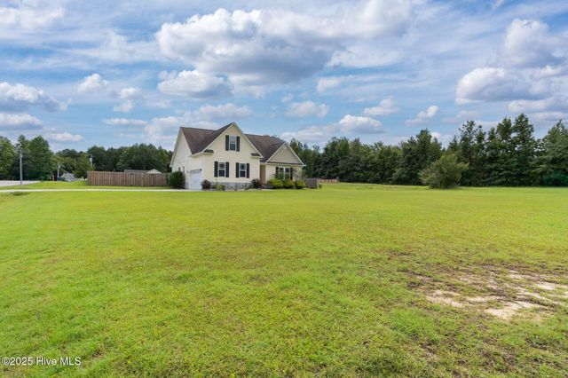 100 Kodiak Court, Jacksonville, NC 28540