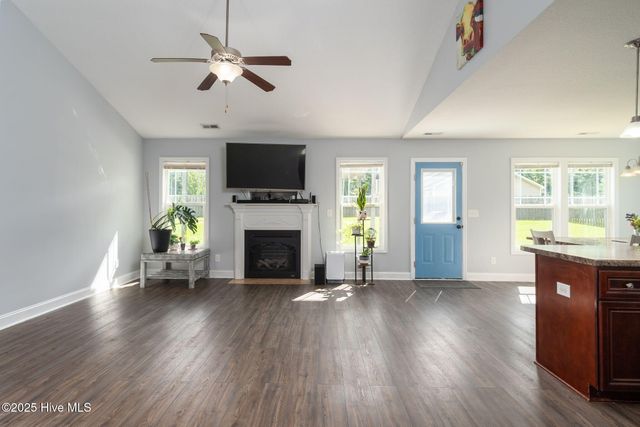 100 Kodiak Court, Jacksonville, NC 28540