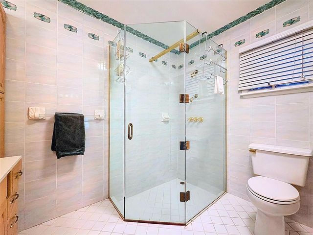 241 Corsair Avenue, Lauderdale By The Sea, FL 33308