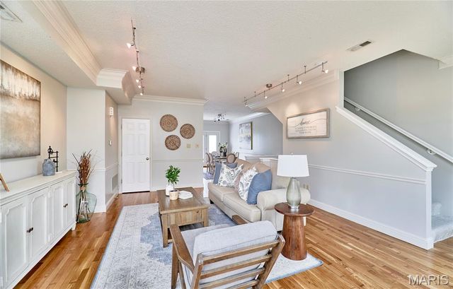 3432 Civic Green Drive, St Charles, MO 63301