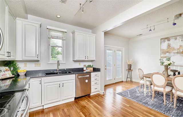 3432 Civic Green Drive, St Charles, MO 63301