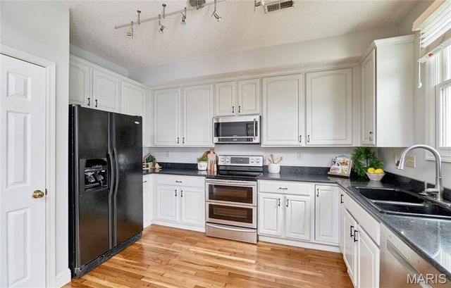 3432 Civic Green Drive, St Charles, MO 63301