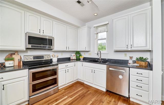 3432 Civic Green Drive, St Charles, MO 63301