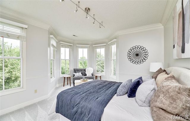 3432 Civic Green Drive, St Charles, MO 63301