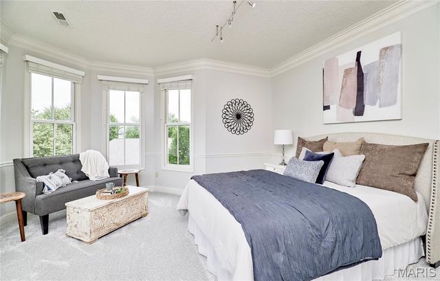 3432 Civic Green Drive, St Charles, MO 63301