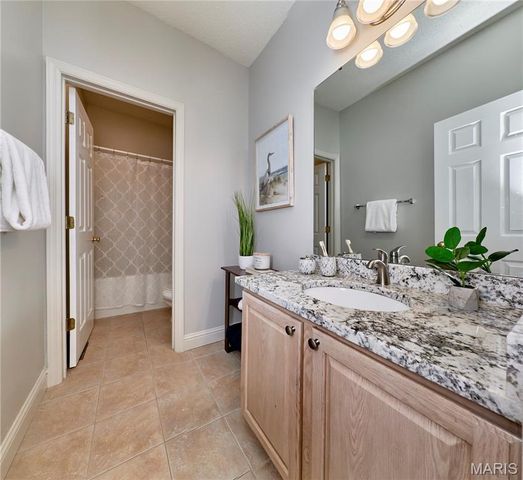 3432 Civic Green Drive, St Charles, MO 63301