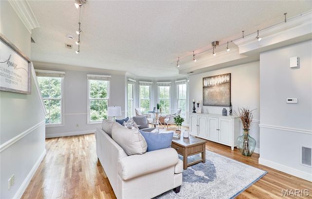 3432 Civic Green Drive, St Charles, MO 63301