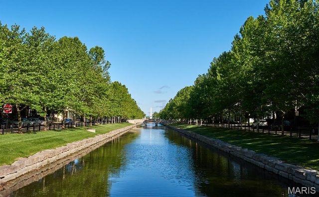 3432 Civic Green Drive, St Charles, MO 63301