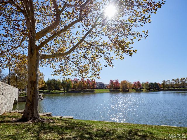 3432 Civic Green Drive, St Charles, MO 63301