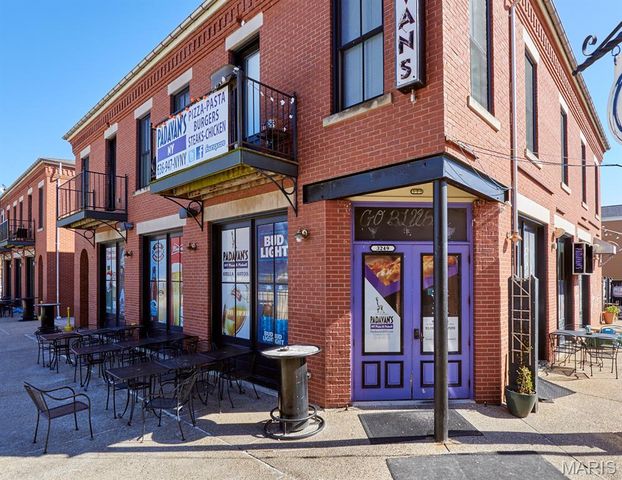 3432 Civic Green Drive, St Charles, MO 63301