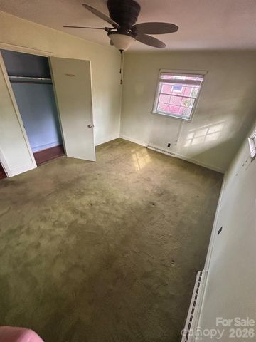 626 Willowbrook Lane, Winston Salem, NC 27104