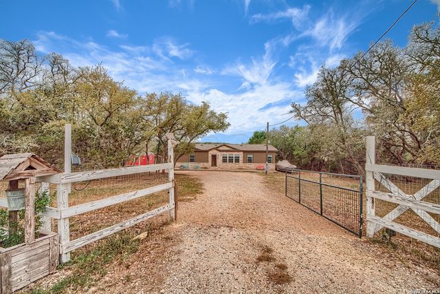 349 County Road 2471, Hondo, TX 78861