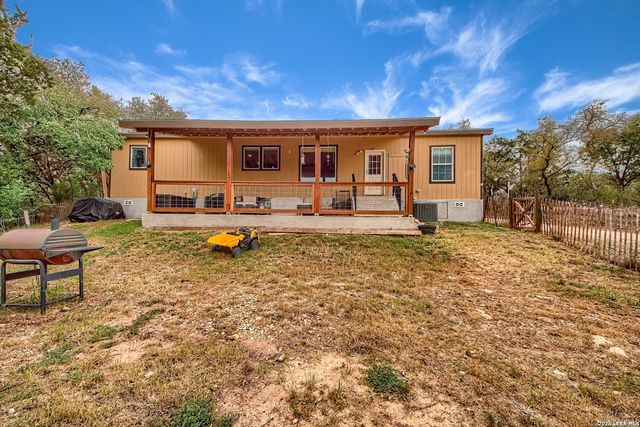 349 County Road 2471, Hondo, TX 78861