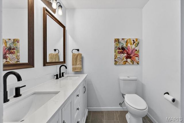 203 Morewood Drive, Manchester, MO 63011