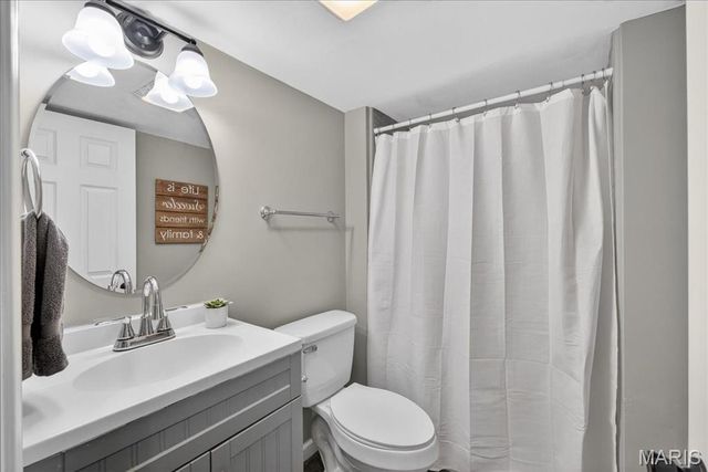 203 Morewood Drive, Manchester, MO 63011