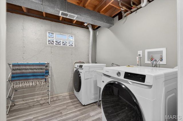 203 Morewood Drive, Manchester, MO 63011