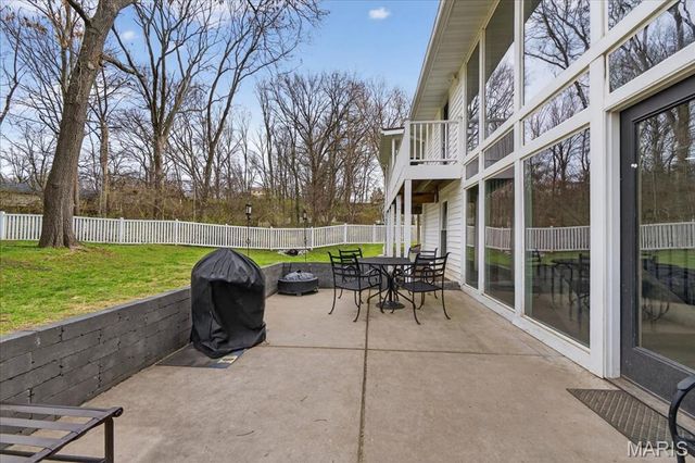 203 Morewood Drive, Manchester, MO 63011