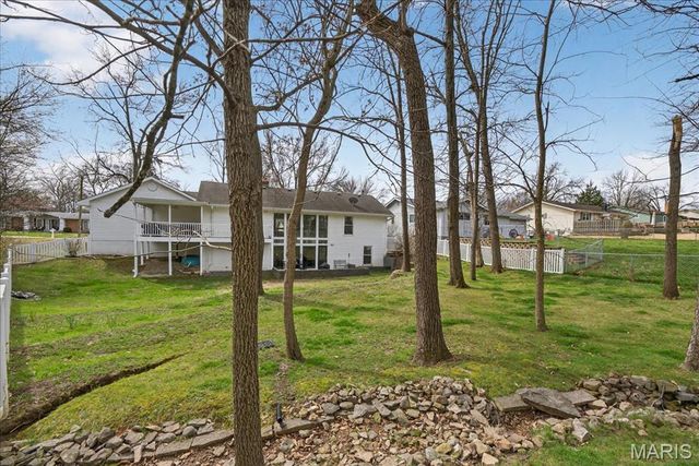 203 Morewood Drive, Manchester, MO 63011