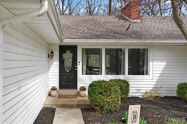 203 Morewood Drive, Manchester, MO 63011