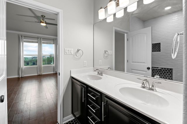 9621 Solana Vista LOOP B, Austin, TX 78750