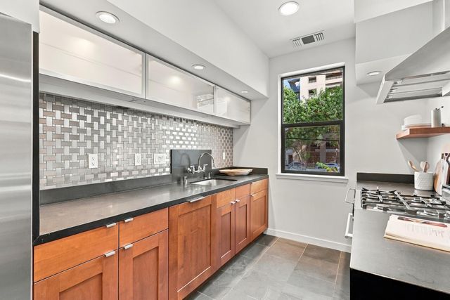 1323 East Sutter Walk, Sacramento, CA 95816