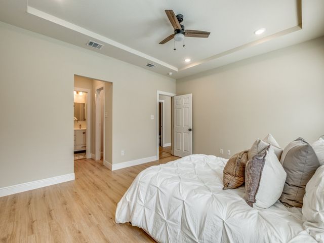 929 S Marlborough Avenue, Dallas, TX 75208