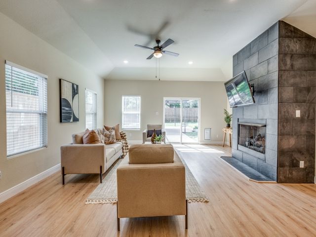 929 S Marlborough Avenue, Dallas, TX 75208