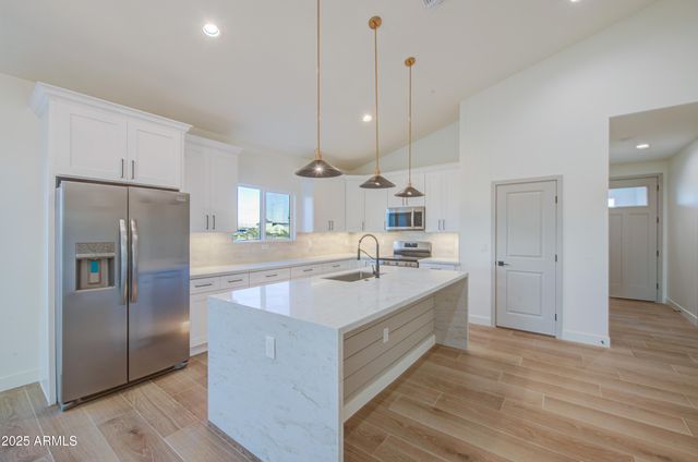 21140 W SHASTA Drive, Buckeye, AZ 85326