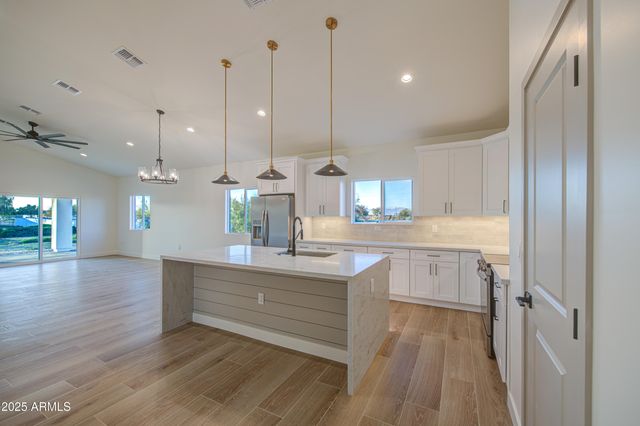 21140 W SHASTA Drive, Buckeye, AZ 85326