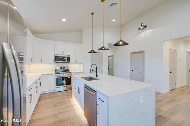 21140 W SHASTA Drive, Buckeye, AZ 85326