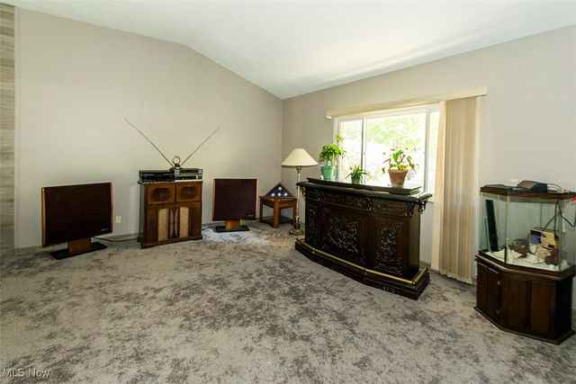 6612 Louann Drive, North Olmsted, OH 44070