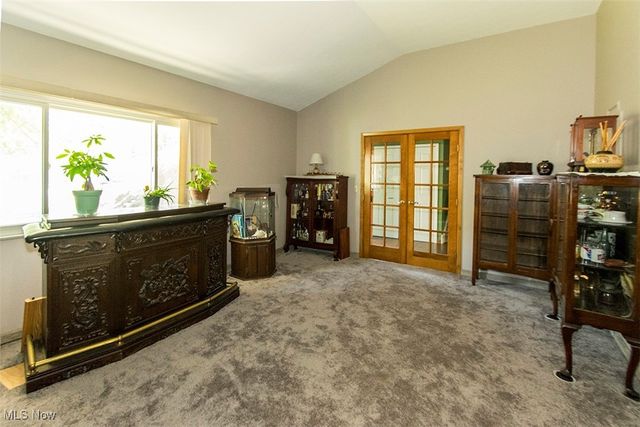 6612 Louann Drive, North Olmsted, OH 44070