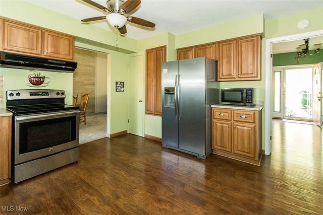 6612 Louann Drive, North Olmsted, OH 44070