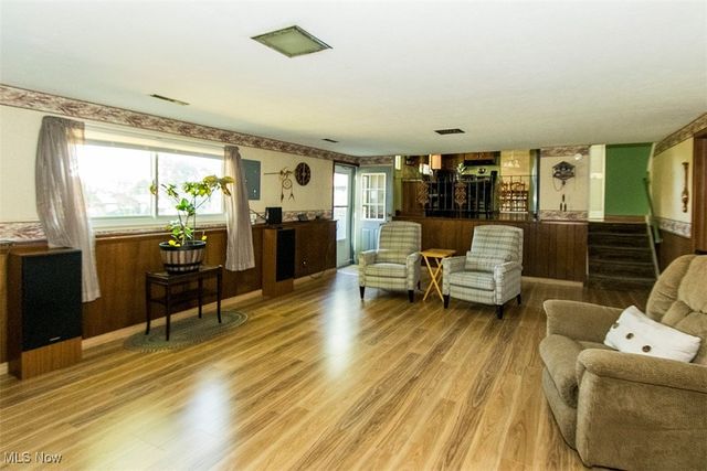 6612 Louann Drive, North Olmsted, OH 44070