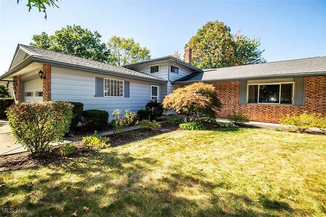 6612 Louann Drive, North Olmsted, OH 44070